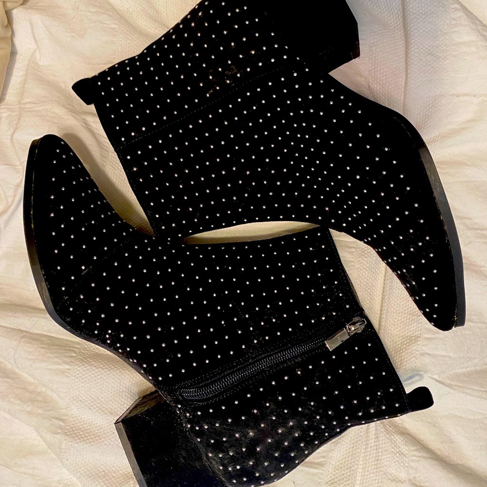 Black suede / rhinestone booties ✨ size 9.5 wide